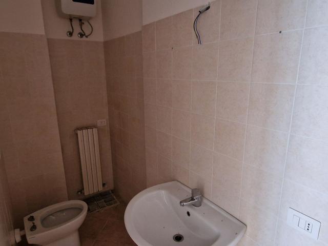 #2537419 Negozio con posto auto in complesso residenziale in vendita - foto 10