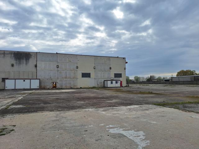 Stabilimenti produttivi in vendita