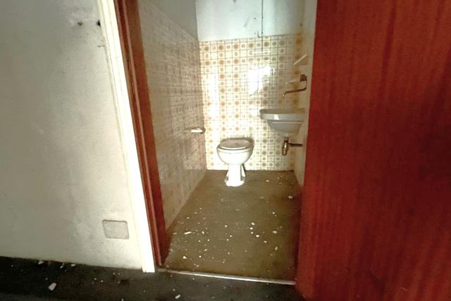 Negozi in vendita