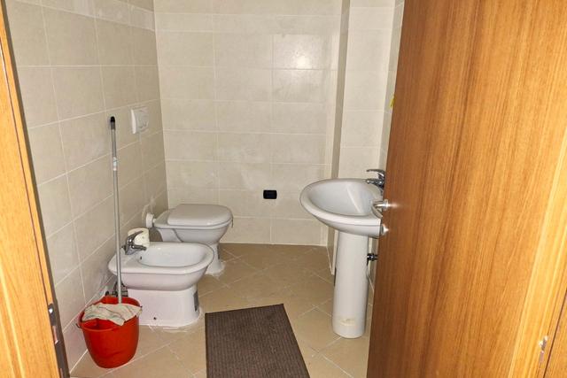 #2537759 Ufficio al piano terra con terrazzino e cantina in vendita - foto 5