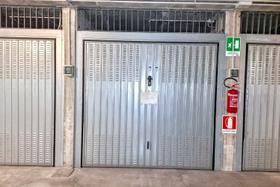 Garage in vendita