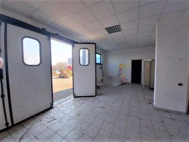 #14748 Capannone commerciale con area di pertinenza in vendita - foto 10