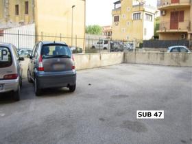 Posti auto in vendita