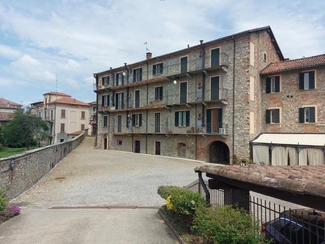 Negozi in vendita