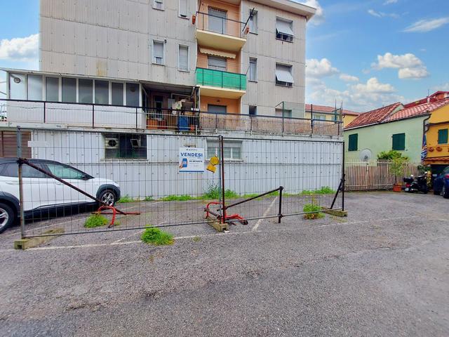 Posti auto in vendita