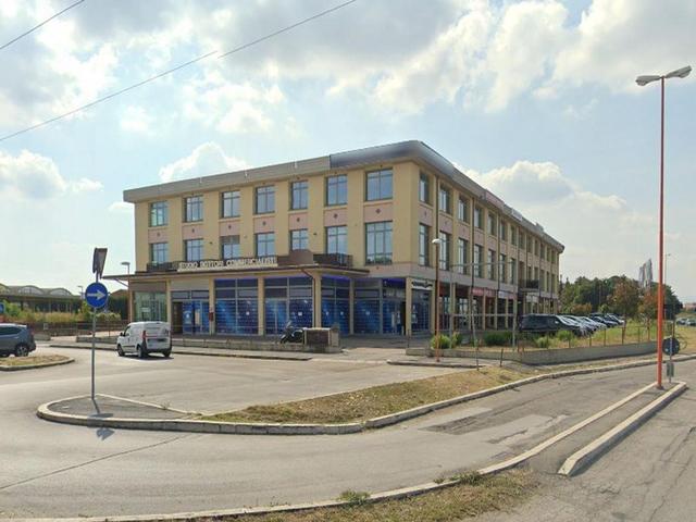 Negozi in vendita