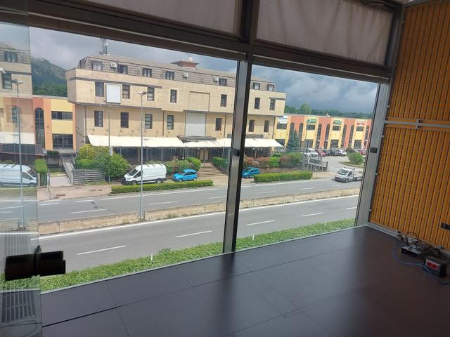 Negozi in vendita