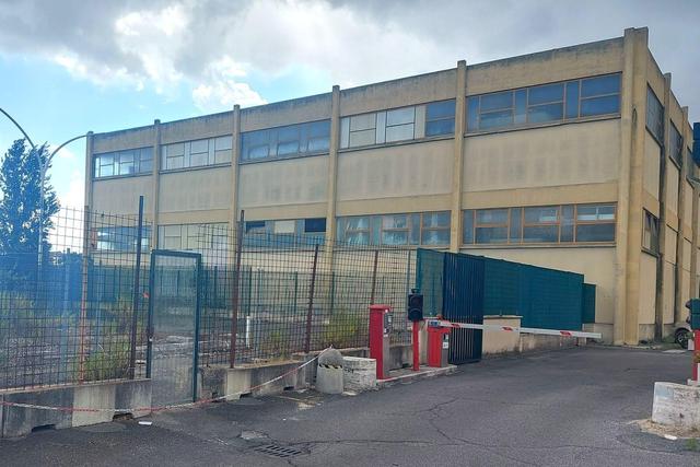 #24434 Struttura commerciale con cortile privato in vendita - foto 9