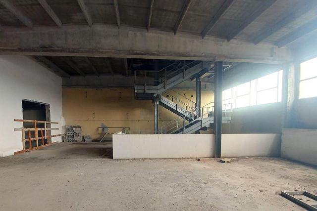 #24434 Struttura commerciale con cortile privato in vendita - foto 4