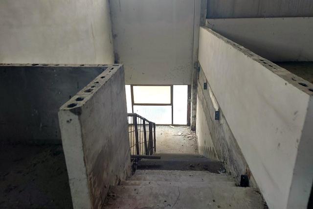 #24434 Struttura commerciale con cortile privato in vendita - foto 19