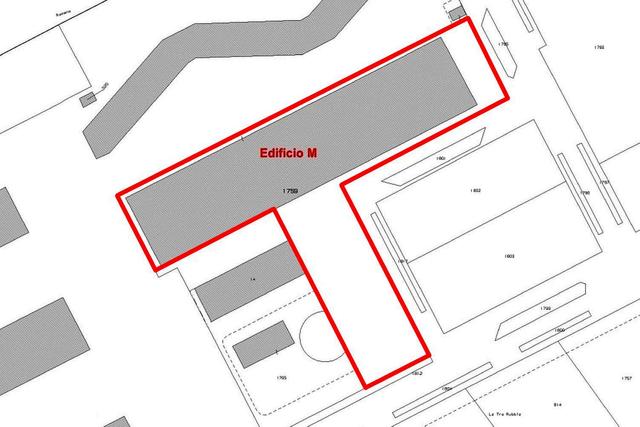 #24434 Struttura commerciale con cortile privato in vendita - foto 24