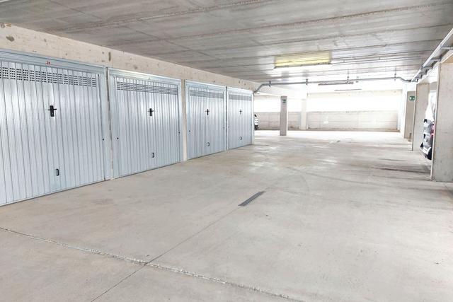 Garage in vendita