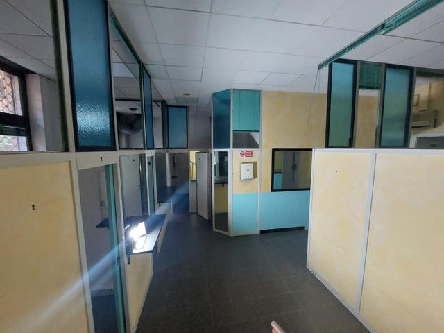 Negozi in vendita