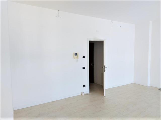 Studi privati in vendita