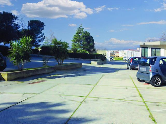 Posti auto in vendita