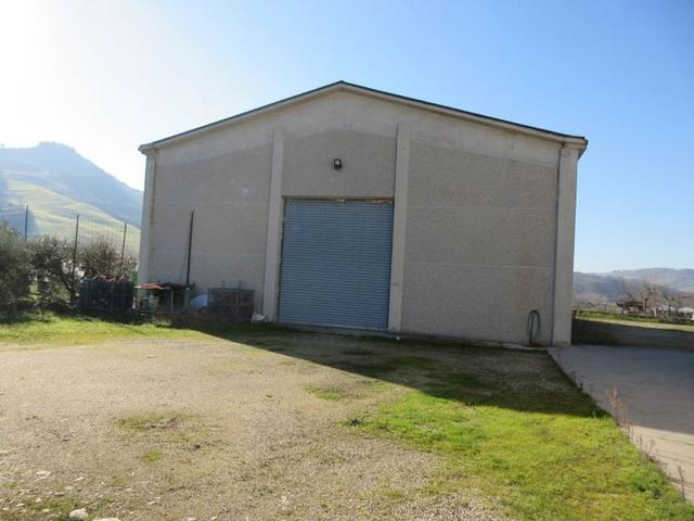 #15107 Complesso agricolo con pertinenze in vendita - foto 79
