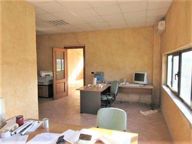 #15107 Complesso agricolo con pertinenze in vendita - foto 31