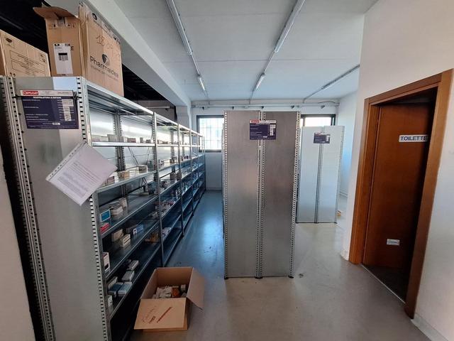 Magazzini in vendita