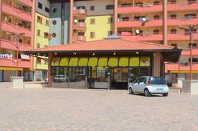 Complessi commerciali in vendita