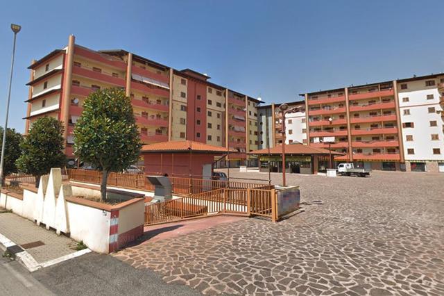Complessi commerciali in vendita
