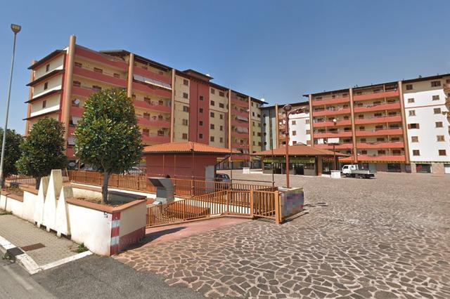 Complessi commerciali in vendita