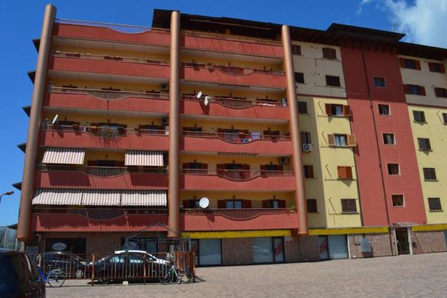 Complessi commerciali in vendita