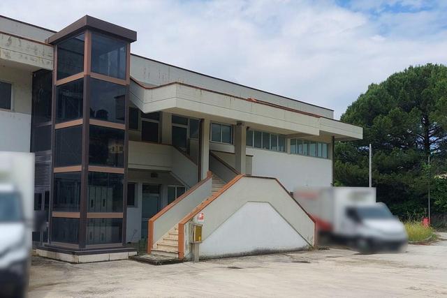 #21097 Porzione di opificio da frazionare (comparto 1) in vendita - foto 8