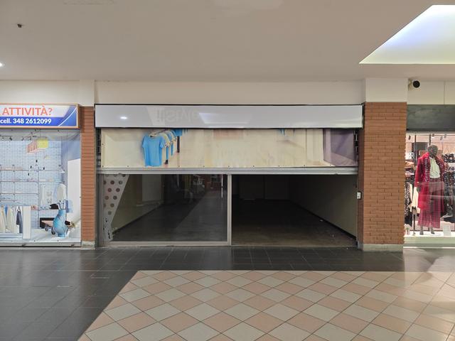 #2537927 Negozio in centro commerciale in vendita - foto 1
