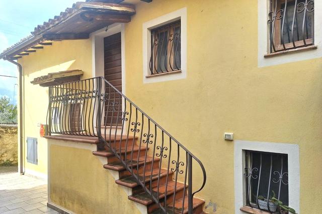 Rustici e casali in vendita
