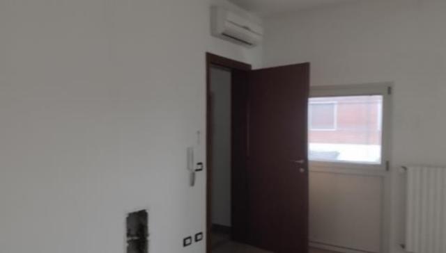 #2537555 Ampio capannone commerciale con abitazione e uffici in vendita - foto 10