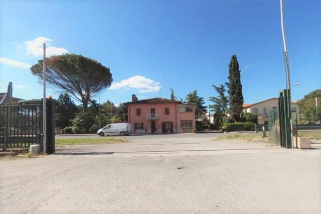 Negozi in vendita
