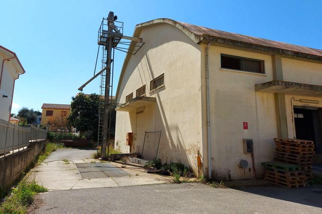 #21454 Complesso artigianale con cortile e pertinenze in vendita - foto 11