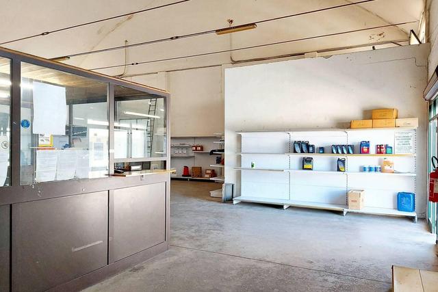 #21454 Complesso artigianale con cortile e pertinenze in vendita - foto 6