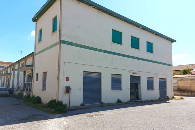 Stabilimenti produttivi in vendita