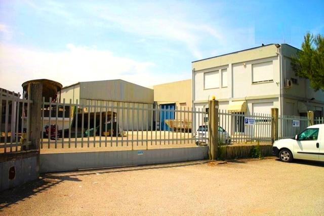 #25231 Opificio con avviamenti, marchi e attrezzature in vendita - foto 1