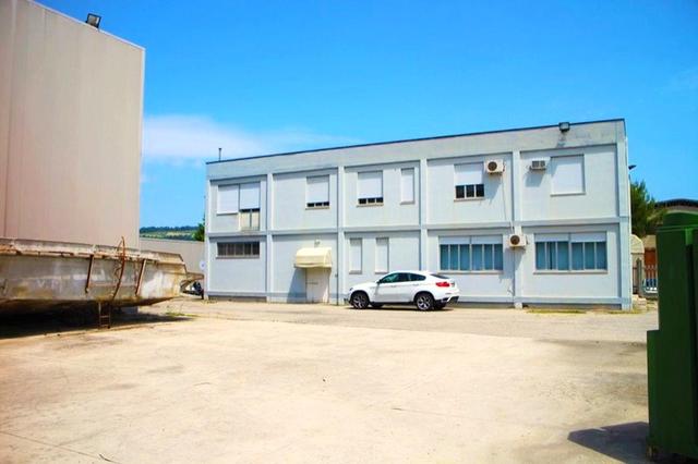 #25231 Opificio con avviamenti, marchi e attrezzature in vendita - foto 18