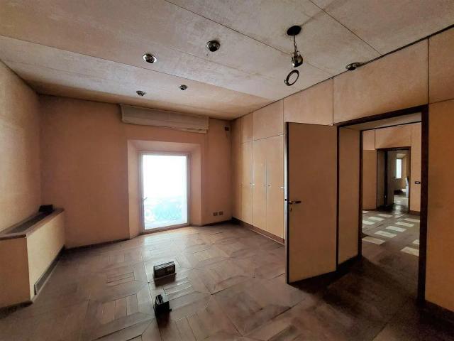 Grandi dimensioni in vendita