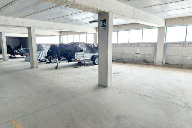 Posti auto in vendita