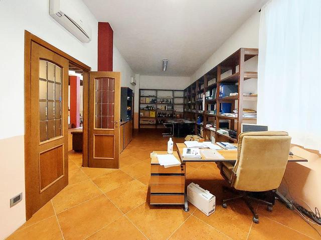 #21124 Compendio immobiliare con fabbricati e terreni ad uso vitivinicolo in vendita - foto 49