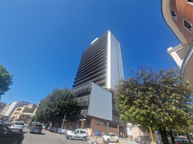 Edifici direzionali in vendita