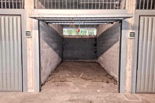 Garage in vendita