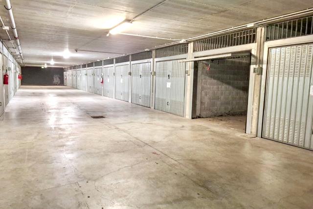 Garage in vendita