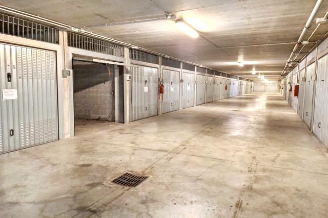 Garage in vendita