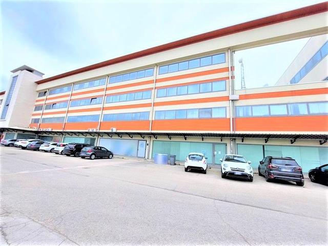 #15879 Porzione di fabbricato commerciale in vendita - foto 1