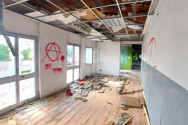 #24843 Struttura direzionale con terrazzi e cortile in vendita - foto 2
