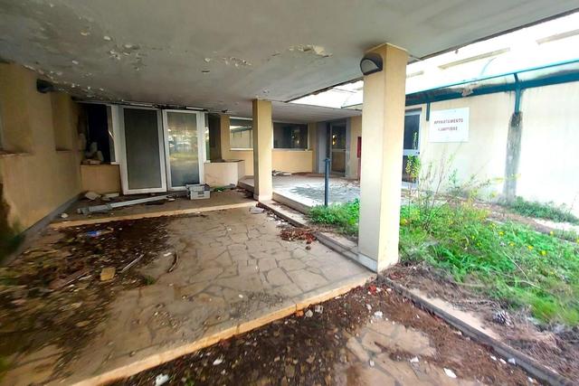 #24843 Struttura direzionale con terrazzi e cortile in vendita - foto 9