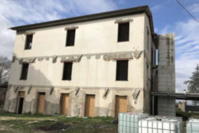 Palazzi in vendita