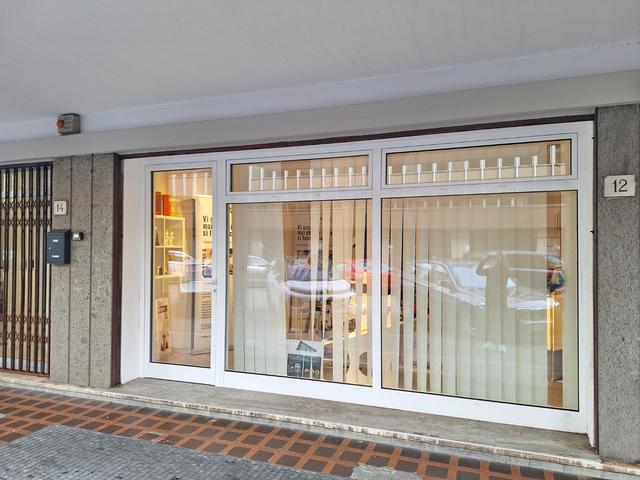 #2537469 Negozio al piano terra con soppalco in vendita - foto 1