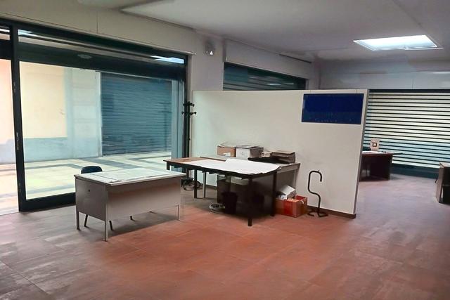 #2638328 Negozio (sub 59) in edificio polifunzionale in vendita - foto 2
