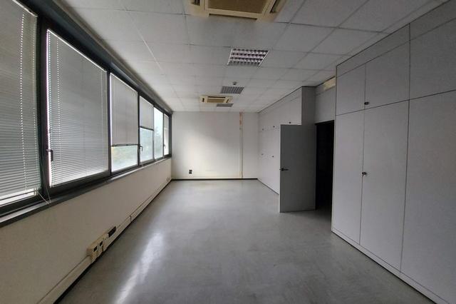 #21343 Ufficio con archivio al piano secondo di complesso commerciale in vendita - foto 10
